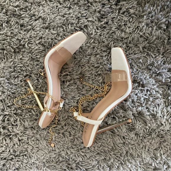 New White Simmi Heels! - Picture 2 of 4